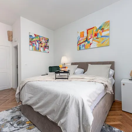 Lejlighed Eden Old Town 3